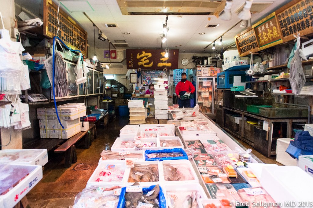 20150311_115117 D4S.jpg - Small street with venders and food stalls, Ginza, Tokyo